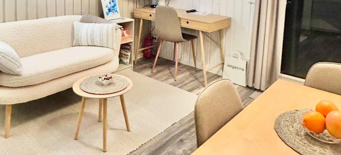 Lilla Huset Bed & Breakfast - Countryside Guesthouse, Free Parking เออเรบรู ภายนอก รูปภาพ